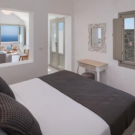Altemar Suites Fira  Exterior photo