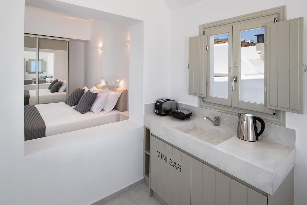 Altemar Suites Fira  Exterior photo